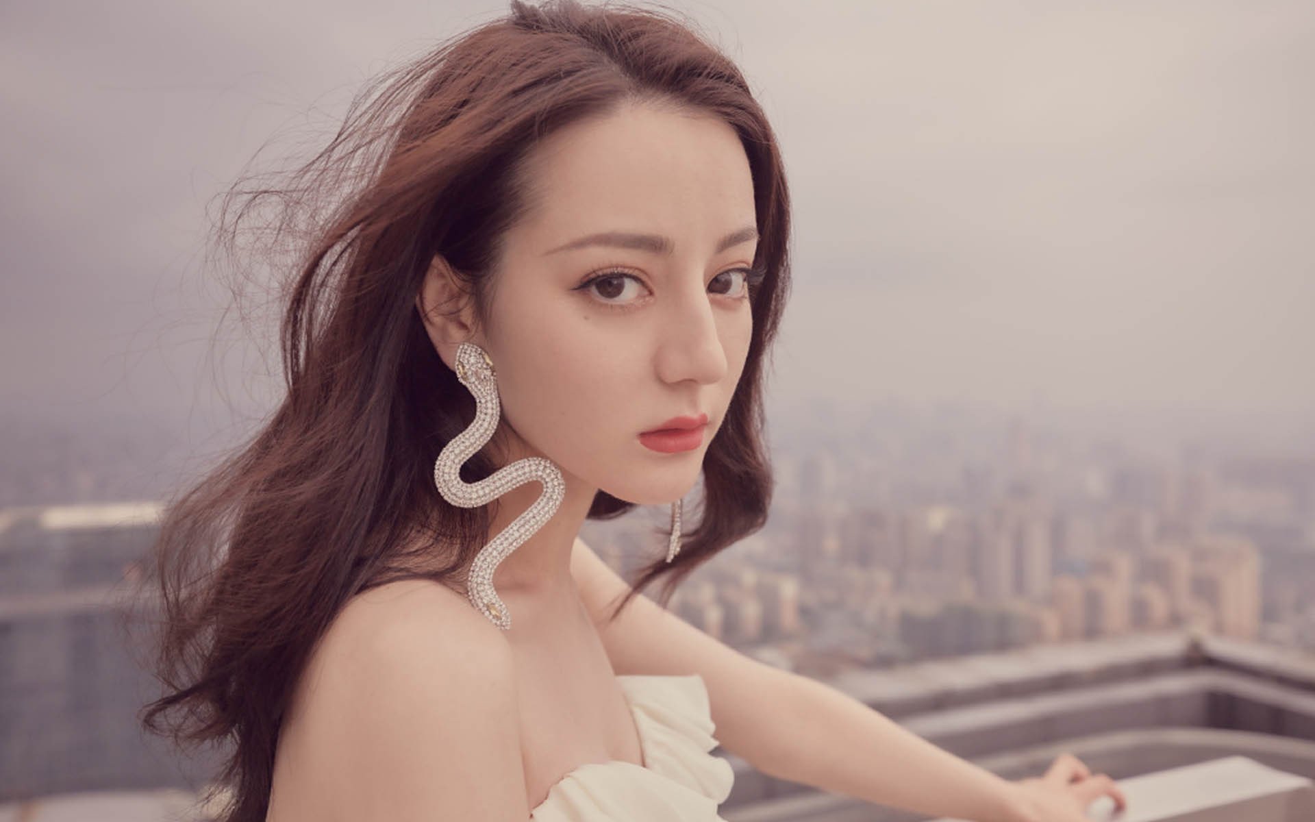 开云体育APP下载-NBA新生力量：年轻球员如何感受到巨星压力？，nba球员压力有多大