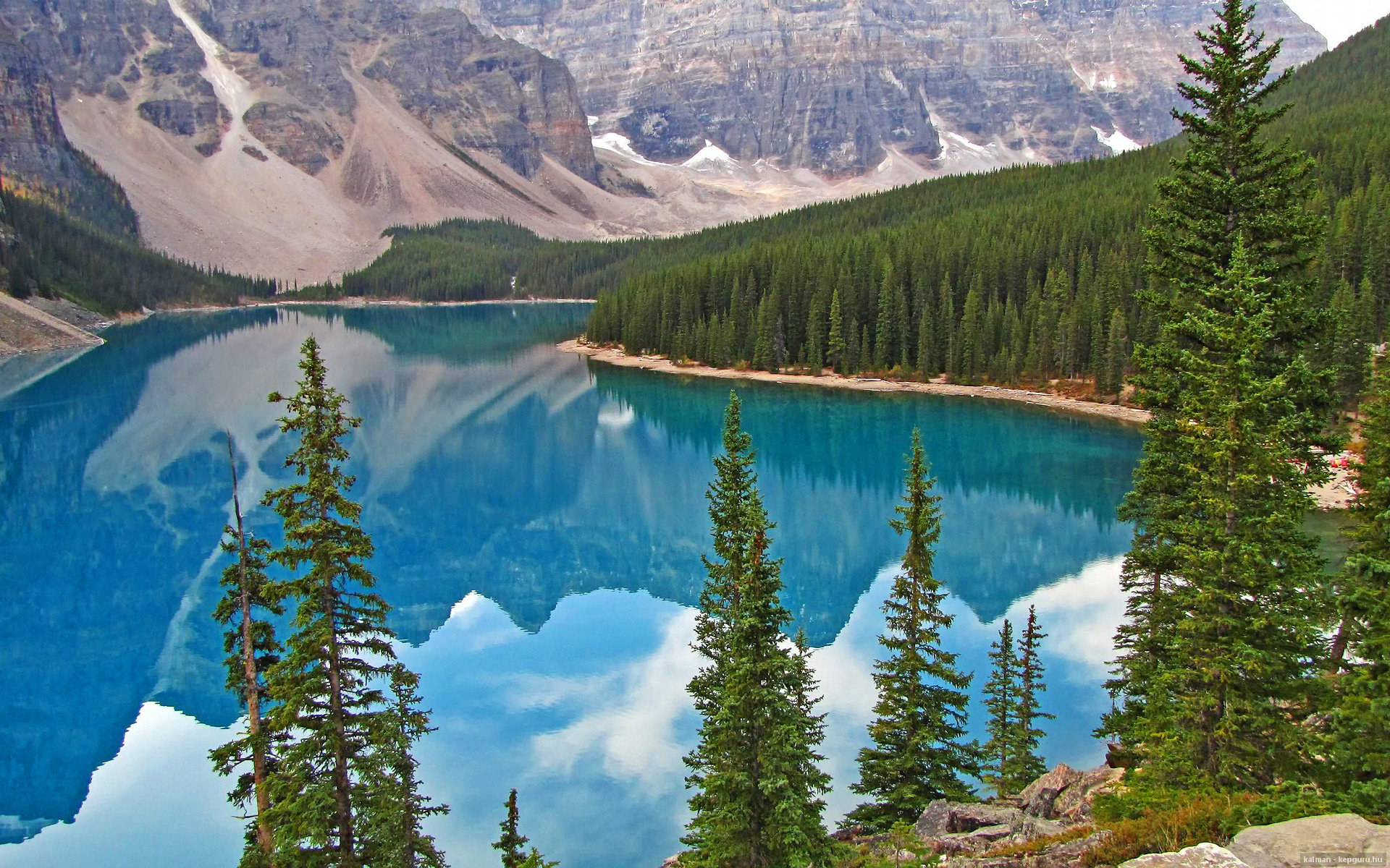 开云官方网站-马赛主场大胜，摩纳哥遭到强劲抵抗，马赛和摩纳哥交战历史