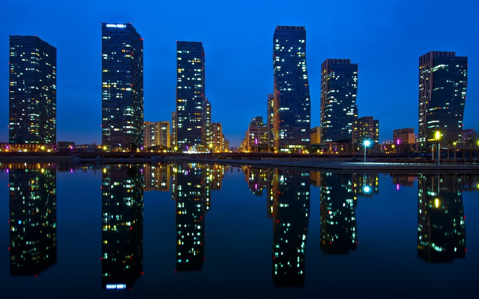 欧洲杯激情四溢:变阵、突破、奇迹不断!,欧洲杯经典比赛视频